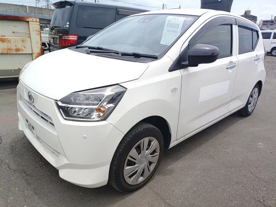 Daihatsu Mira e:S LA350S 2021